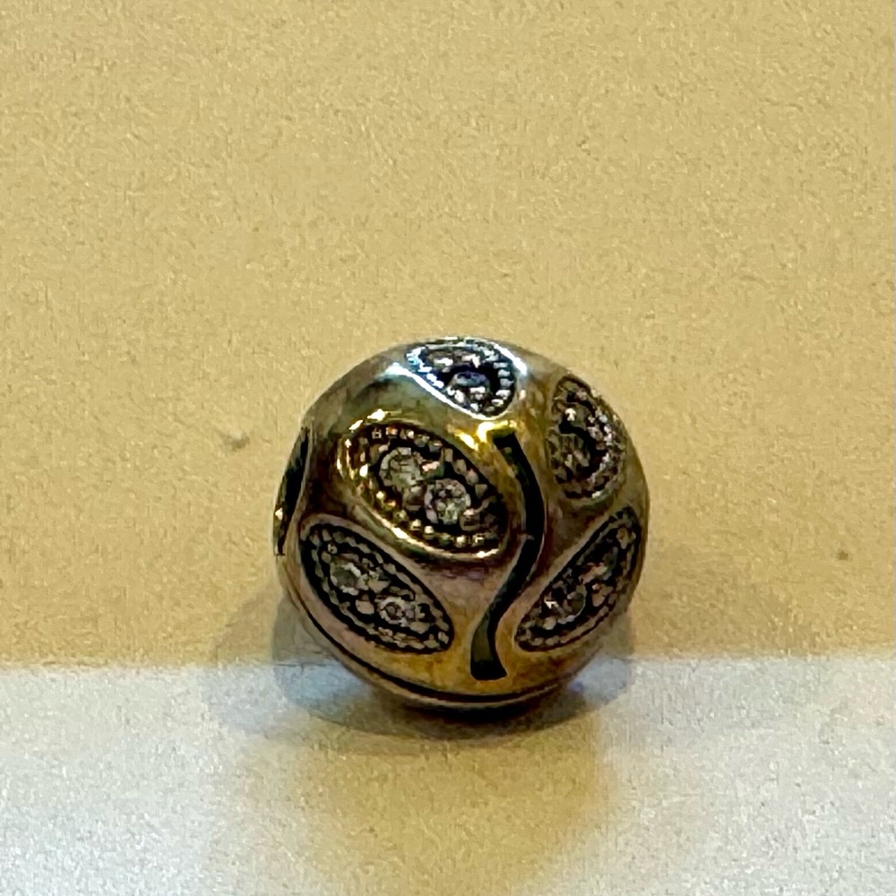PandoraIntricate Silver leaf charm stopper charm